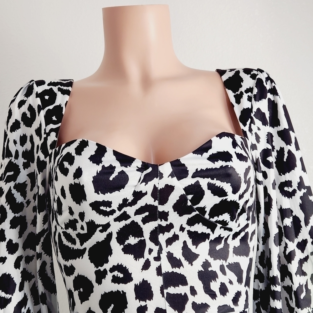 𝅺nwot Leopard Print Sweetheart Neck Shirred Cuff Bodycon Dress Size: XS - Picture 2 of 12